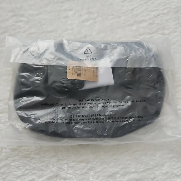 Victoria's Secret Pink Zip Top Belt Bag Buckle Closure Black New - Picture 10 of 11